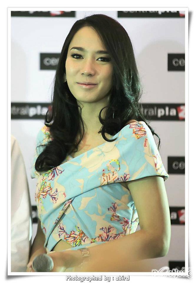 "อั้ม พัชราภา" เริ่ดเบาๆ!!