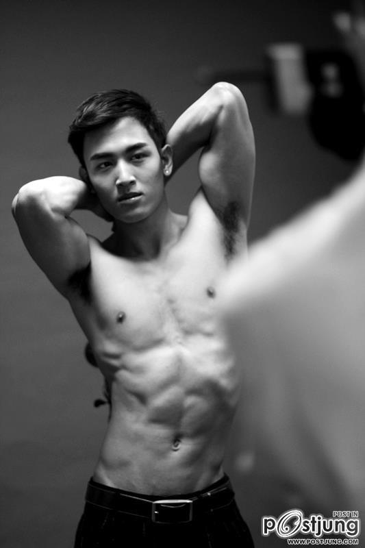 ป่อง พ่อค้าแซ่บข้าวมันไก่สาธุประดิษฐ์