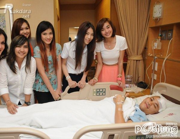 เป็นกำลังใจให้ค่ะ "ซี"ทรุด!! ปวดหัวรุนแรง-อาเจียนถี่