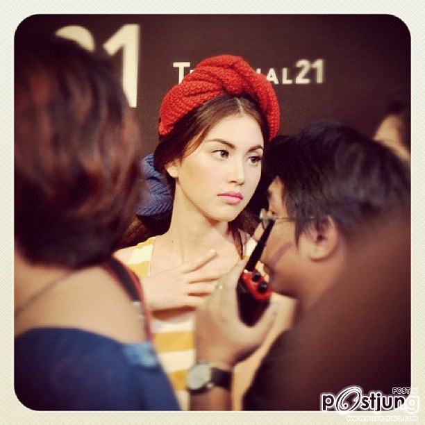 ใหม่ ดาวิกา