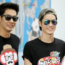 อ๋อม อรรคพันธ์ ร่วมทำบุญ กับ เก้า จิรายุ, เคน ภูภูมิ และ Monkey Surf ที่สถานสงเคราะห์เด็กอ่อน รังสิต