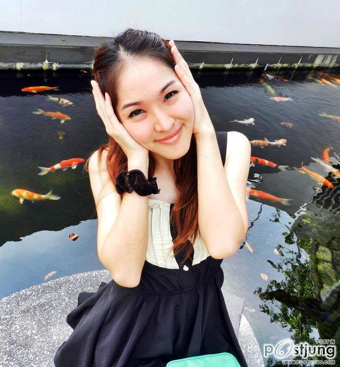 รวบรวมรูปสาวประเภท 2 By Facebook