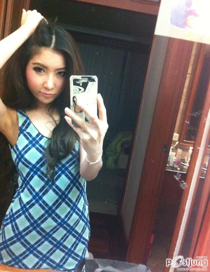 รวบรวมรูปสาวประเภท 2 By Facebook