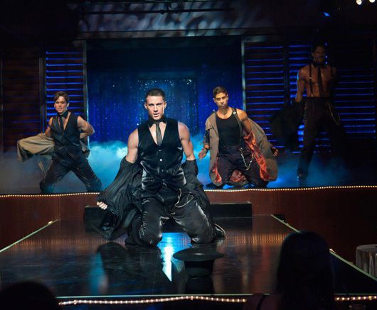 หนังใหม่ Magic Mike เขย่าฝันสะบัดซิกแพค