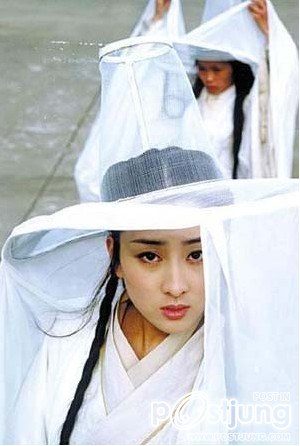 เปิดตำนาน New Bride with White Hair 新白发魔女传 (นางพญาผมขาว ฉบับ2012)