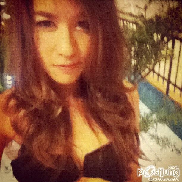 เชียร์ ...น่ารักอ่ะ ^_^