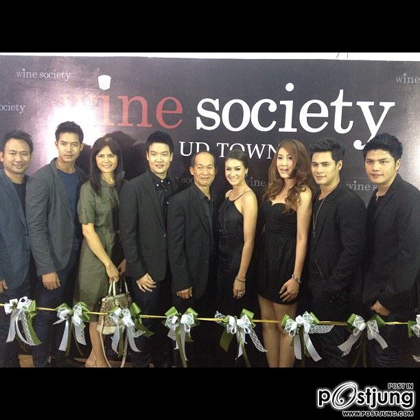 เชียร์ ...น่ารักอ่ะ ^_^