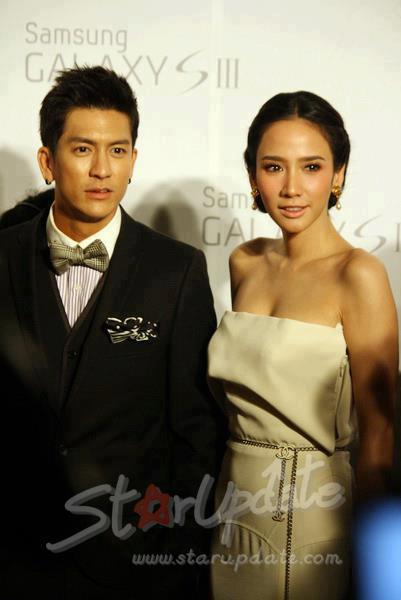 สวยสง่างาม"อั้ม พัชราภา"นำทัพดาราเปิดตัวซัมซุงกาแล็คซี่3 !!