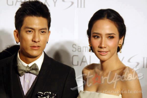 สวยสง่างาม"อั้ม พัชราภา"นำทัพดาราเปิดตัวซัมซุงกาแล็คซี่3 !!