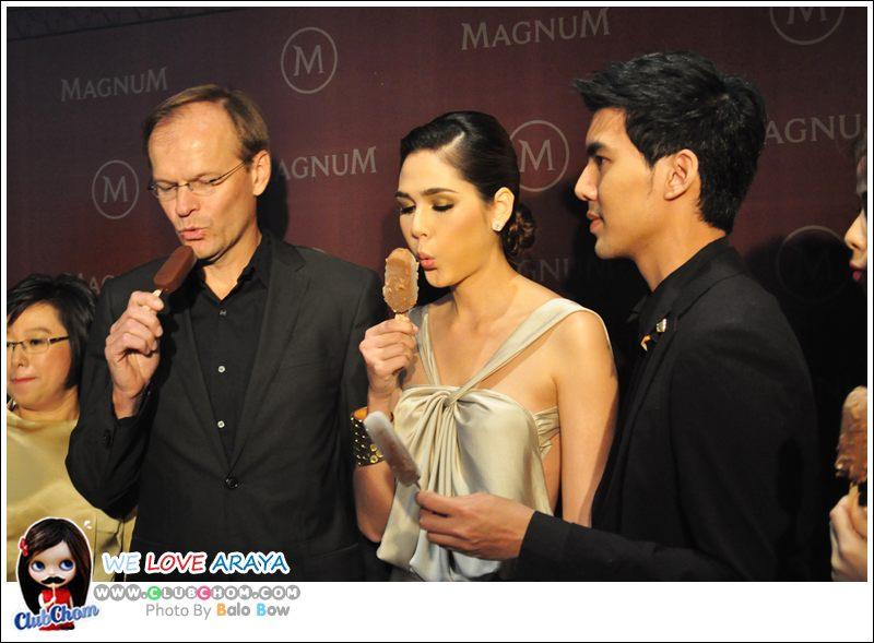 ชมพู่ อารยา ในงานเปิดตัวพรีเซ็นเตอร์คนแรกของไอศกรีมแม็กนั่ม