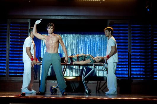 หนุ่มแซ่บ จากหนัง Magic Mike เขย่าฝันสะบัดซิกแพค