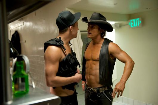 หนุ่มแซ่บ จากหนัง Magic Mike เขย่าฝันสะบัดซิกแพค