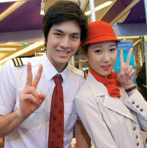 คุณหมอสุดหล่อจากหนุ่มบ้านไร่กับหวานใจไฮโซ