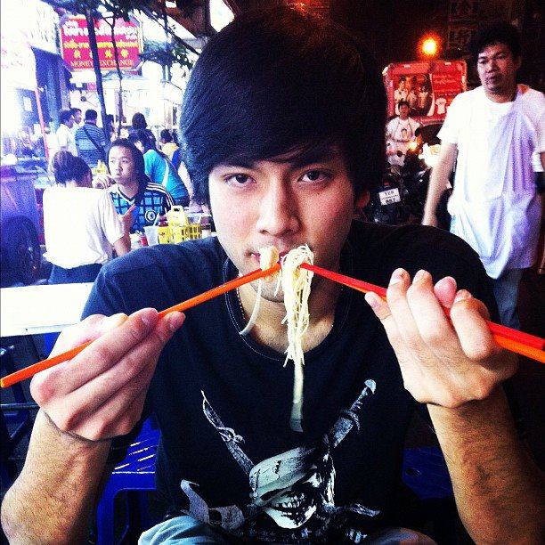 คุณหมอสุดหล่อจากหนุ่มบ้านไร่กับหวานใจไฮโซ