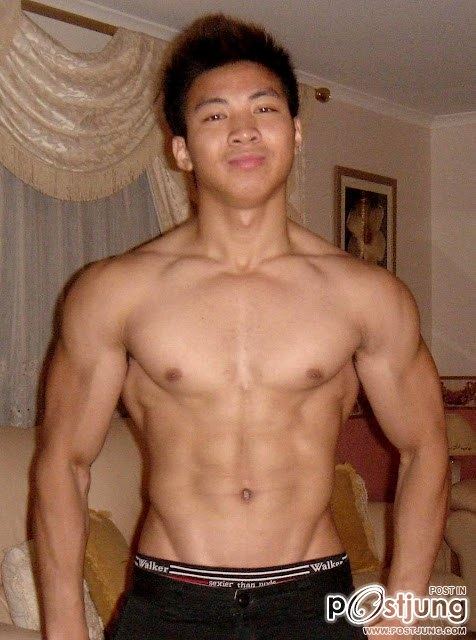 ตี๋น่า...ซิกแพค