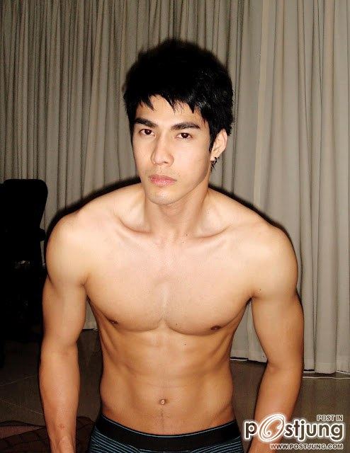 ตี๋น่า...ซิกแพค