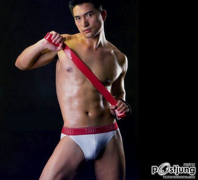 ตี๋น่า...ซิกแพค