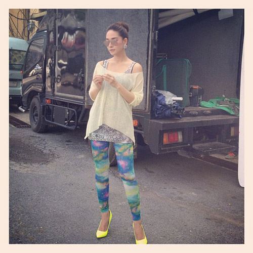 แฟชั่น กางเกงฟิตเปรี๊ยะ สำหรับสาวหุ่นเป๊ะ ของเหล่าดารา