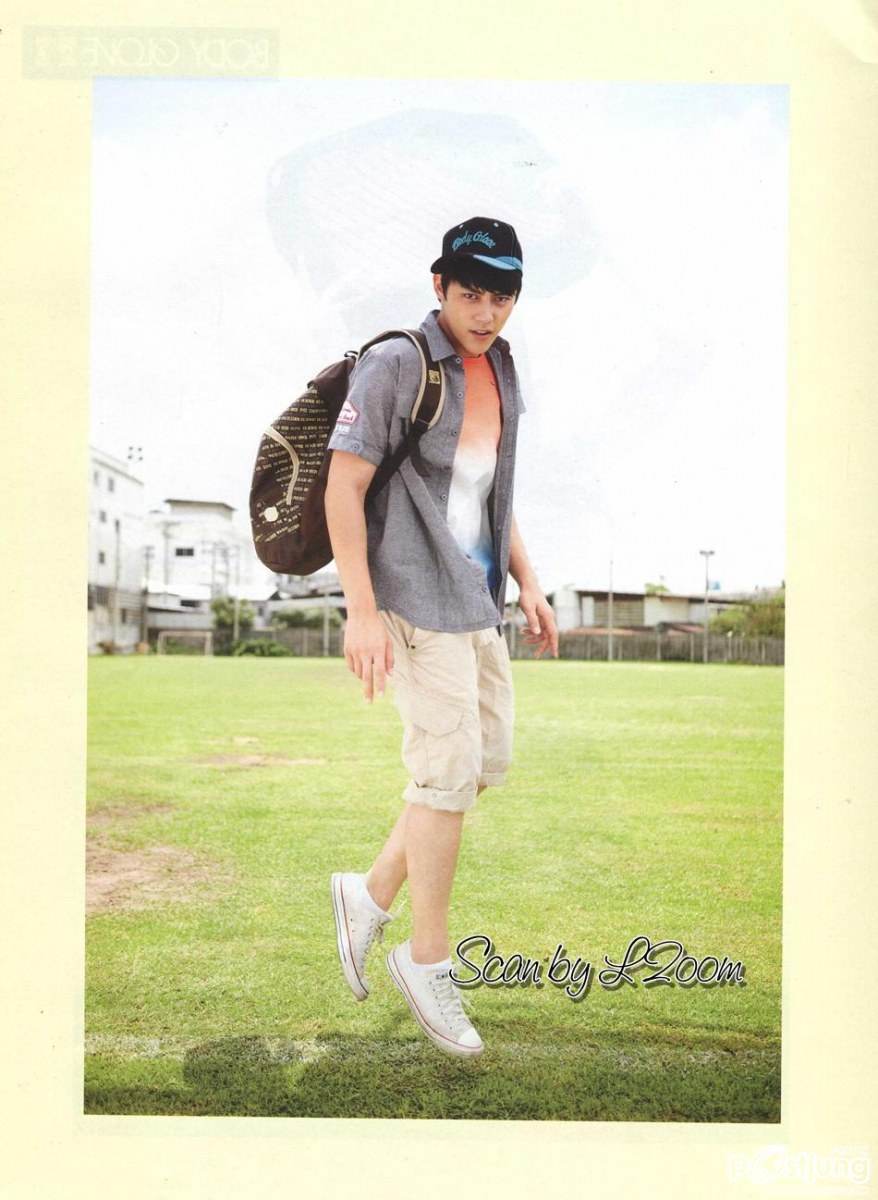 หมาก-ปริญ & พรีม-รณิดา @ เธอกับฉัน vol.29 no.625 May 2012