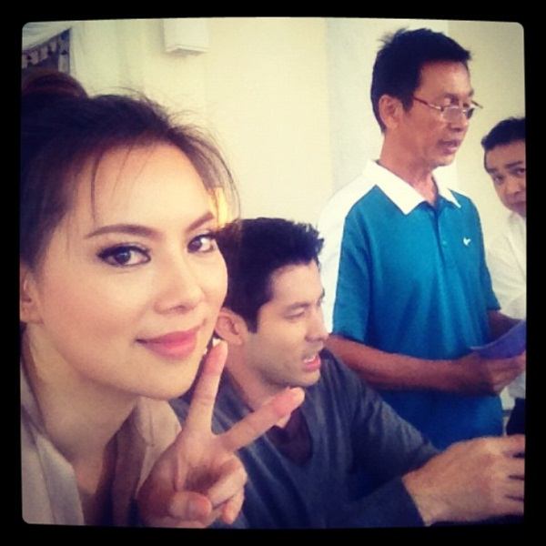 เบื้องหลังกองละคร กี่เพ้า