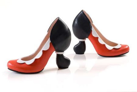 แฟชั่น รองเท้าส้นสูง ไอเดียแปลกที่สาว ๆ อาจชอบ