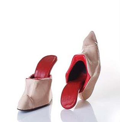 แฟชั่น รองเท้าส้นสูง ไอเดียแปลกที่สาว ๆ อาจชอบ