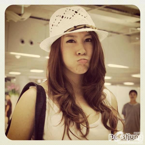 cheer...สวย เริด น่าร๊ากกก อ่ะ ;)))