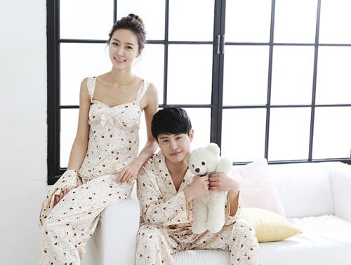 แฟชั่น ชุดนอนคู่รัก ช่วยเพิ่มความหวาน สำหรับคนอินเลิฟ