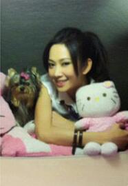 ยุ้ย จีรนันท์ นอนกลิ้งกับเจ้าริชชี่ที่แสนจะน่ารัก