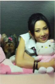 ยุ้ย จีรนันท์ นอนกลิ้งกับเจ้าริชชี่ที่แสนจะน่ารัก