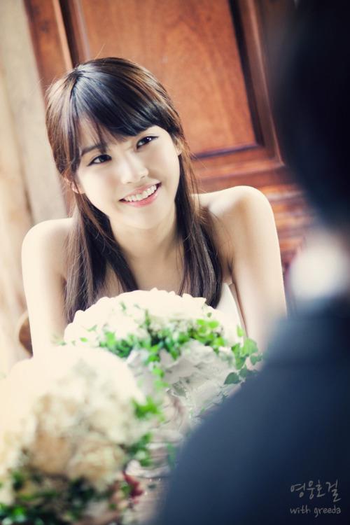 IU ผู้หญิงอะไรน่ารักที่สุด>.<