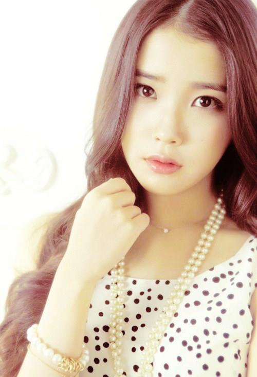 IU ผู้หญิงอะไรน่ารักที่สุด>.<