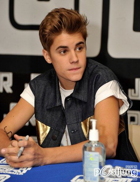 Singer Justin Bieber attends an autograph signing and fan meet and greet at J&R Music and Computer W