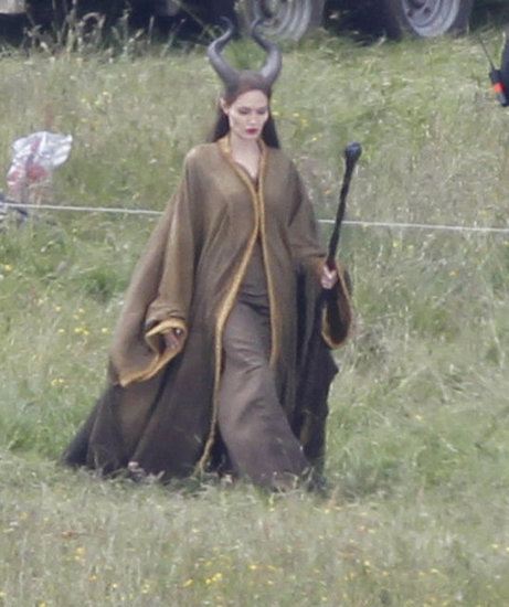 เผยโฉมภาพแรก แองเจลิน่า โจลี ในบท Maleficent