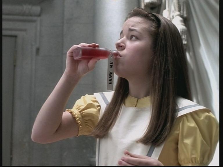 Alice In Wonderland นิทาน ที่คิดถึง