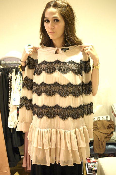 นุช นีรนาท vs ชมพู่ อารยา