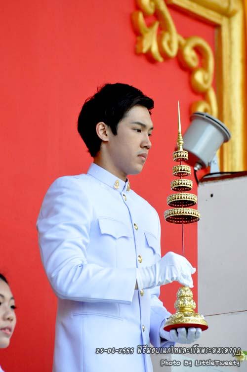 แกงส้ม ผู้แทนอัญเชิญพระมหามงกุฎและฉัตรปริวาร @ KMITL