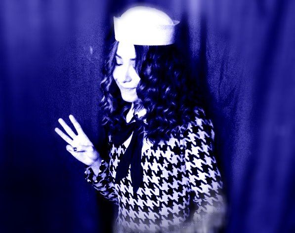 ดารากับเสื้อฟุตบอลบุรีรัมย์