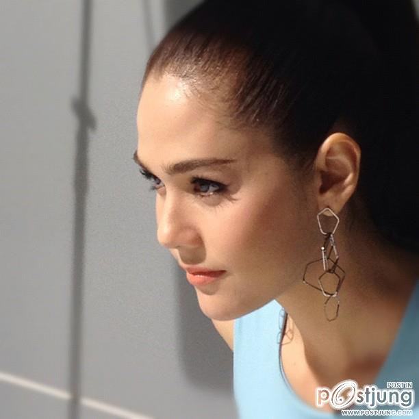 ผู้หญิงคนนี้มองมุมไหนก็สวย