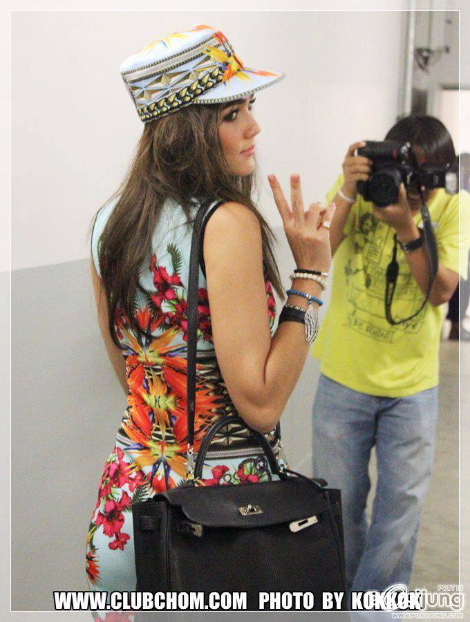 ผู้หญิงคนนี้มองมุมไหนก็สวย