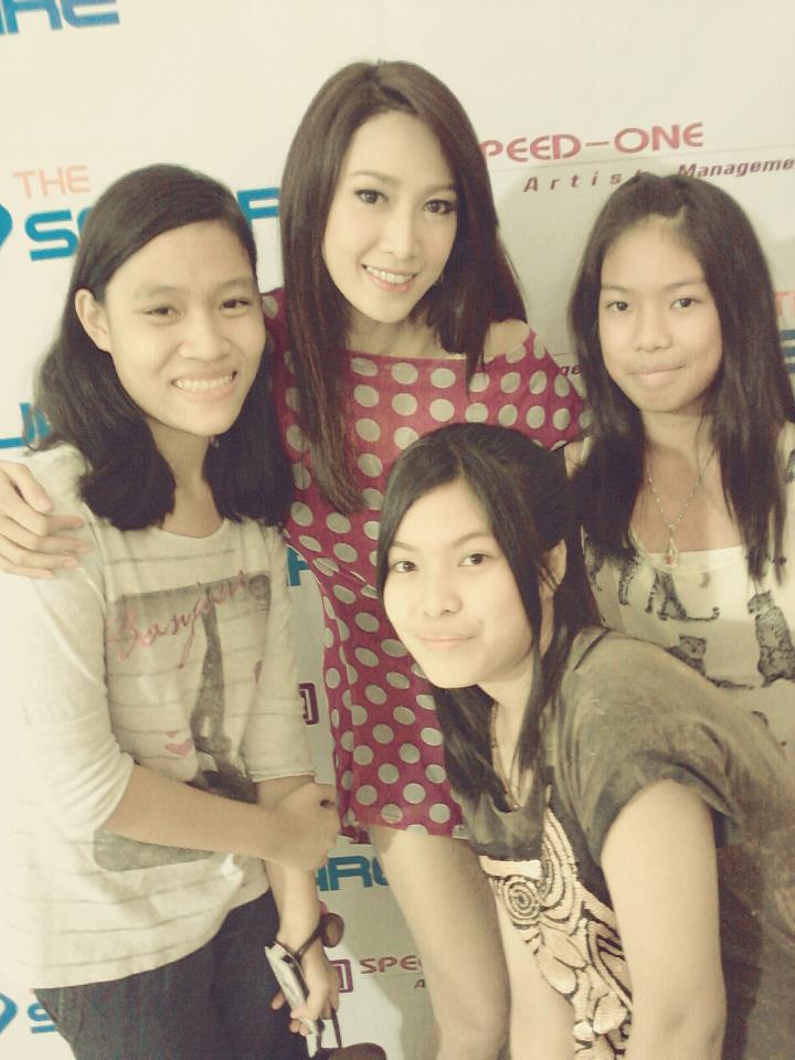 ยุ้ย จีรนันท์พาแฟนคลับไปกินข้าว จัดmeetingแบบน่ารักมากก