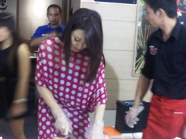 ยุ้ย จีรนันท์พาแฟนคลับไปกินข้าว จัดmeetingแบบน่ารักมากก