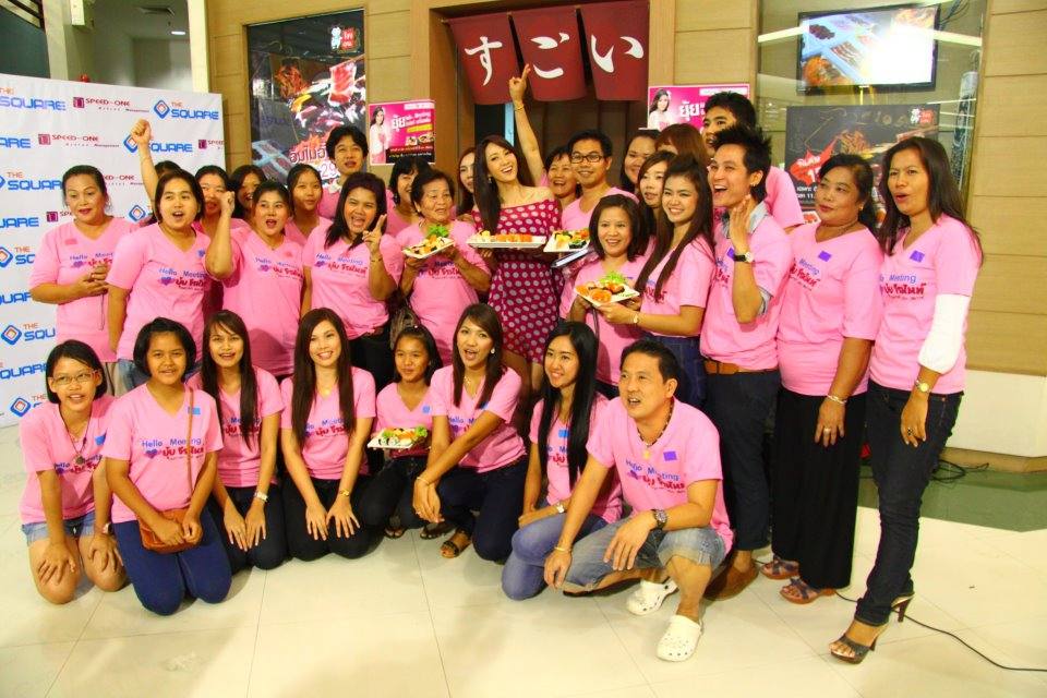 ยุ้ย จีรนันท์พาแฟนคลับไปกินข้าว จัดmeetingแบบน่ารักมากก