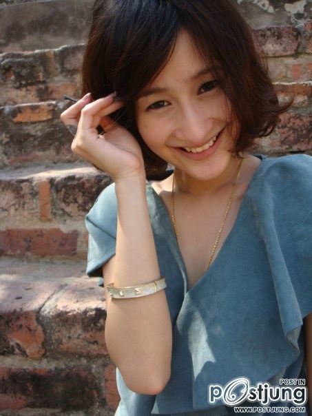 พลอย เสียงเล็กๆ