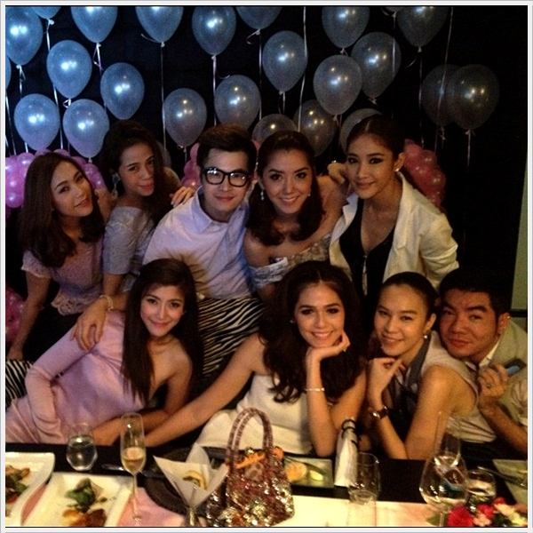 ปาร์ตี้วันเกิดแบบอบอุ่น ของ ชมพู่ อารยา