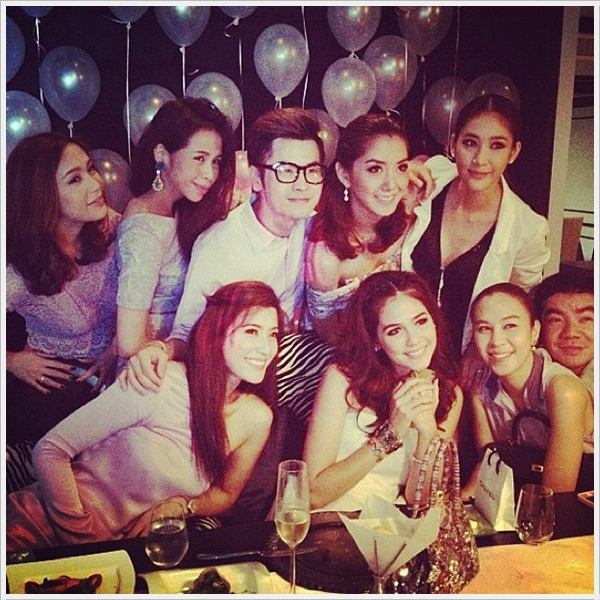 ปาร์ตี้วันเกิดแบบอบอุ่น ของ ชมพู่ อารยา