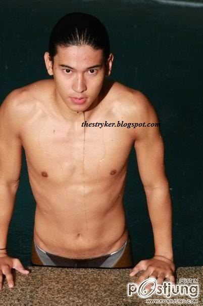 หนุ่มๆชุ่มปอด