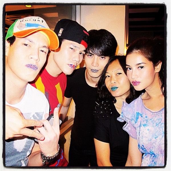 ดารามาแปลก! Party Lip Tattoo เพนท์ปาก เก๋ๆ