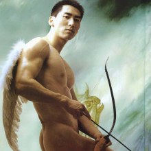 หนุ่มจีน_2 ผู้ชายมีปีก