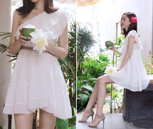 แฟชั่น คอลเล็คชั่นสีขาวสุดคลาสสิค